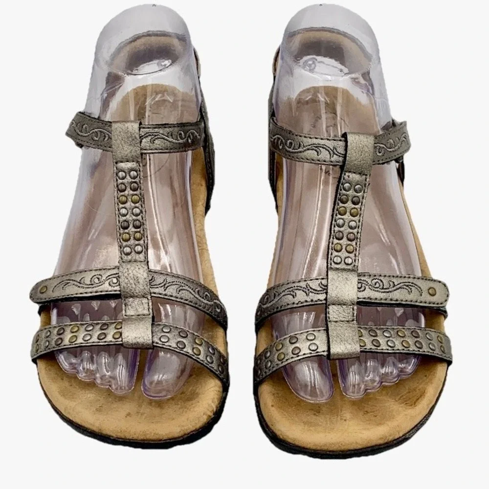 Taos Award Sandal Silver Pewter Leather Studded Women 7 Comfort Arch Support - Picture 2 of 11